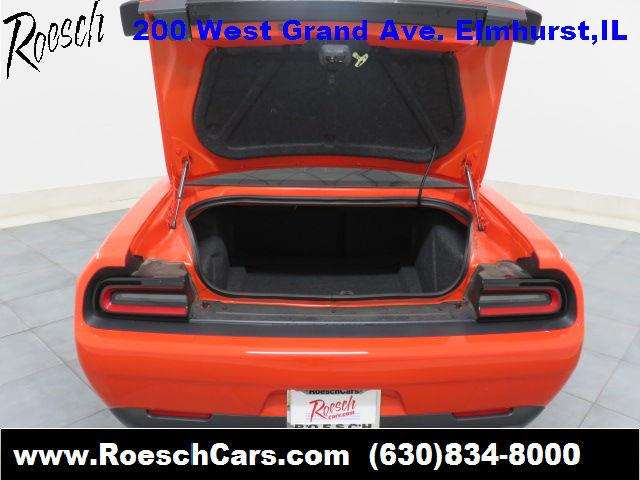 2017 Dodge Challenger SXT 2dr Coupe